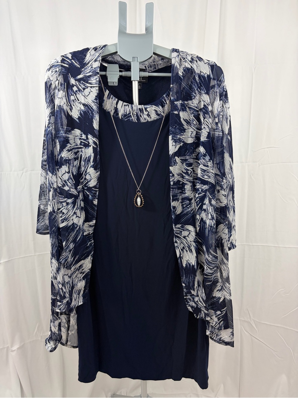 NWT R&M Women’s Size 16 Navy and White2-Piece Dress and Jacket Set